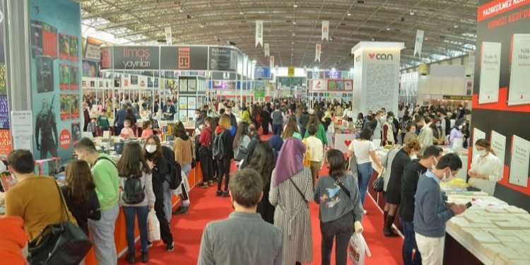 Adana Çukurova’da kitap fuarı başladı