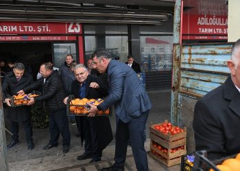 Adıyaman’a 2 yardım kamyonu