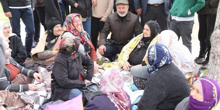 Ahmet Çolakbayrakdar ‘Şükür Sofrası’nda