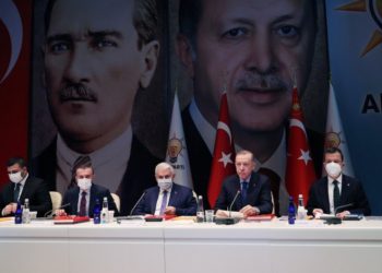 AK Parti Sözcüsü Ömer Çelik: “Diplomatik girişimleri sürdüreceğiz”
