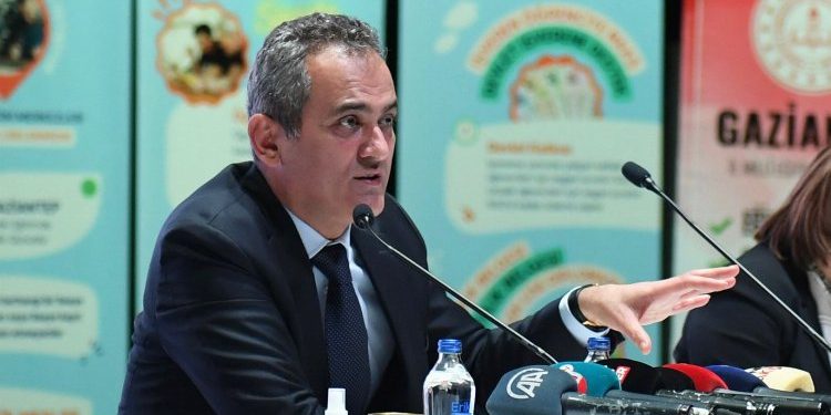 Bakan Özer: Son 20 yılda önemli yatırımlar yapıldı