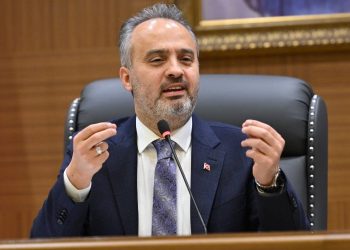 Başkan Aktaş: “Bursaspor’a kayıtsız mı kalsaydım?”