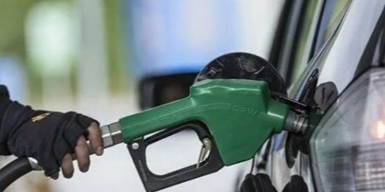 Benzin ve motorine büyük zam!