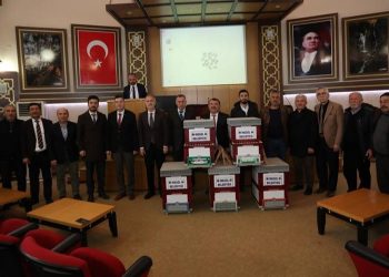 Bursa İnegöl’de üreticilere 250 arı kovanı dağıtıldı