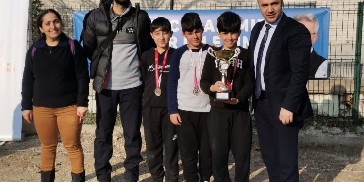 Bursa Yıldırım Erdoğan Şahinoğlu Ortaokulu öğrencilerinden Bocce’de büyük başarı
