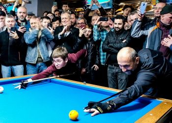 Bursa’da dünya şampiyonundan bilardo şov