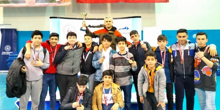 Bursa’da grekoromen şampiyonlar belli oldu