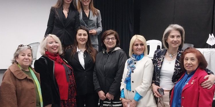 CHP’li genç aday adayından ‘eşitlik’ çalışması