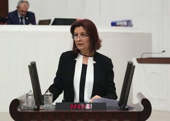 CHP’li Karabıyık: “Yükseköğretimde akademik barış bozuldu”