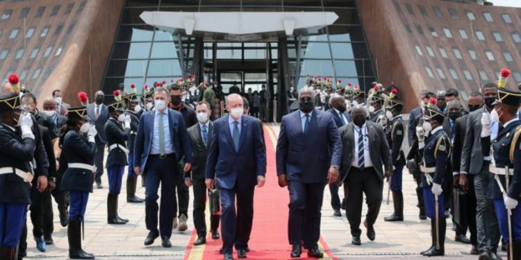 Cumhurbaşkanı Erdoğan Senegal’e geçti