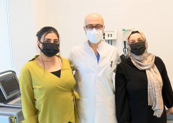 Dünyada bir ilk! Paratiroid bezini kızından alıp anneye verdiler