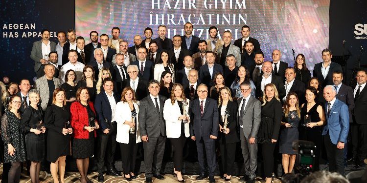 Egeli ihracatçılar ödüllerine kavuştu