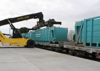 Evsel atıklar Manisa’da özenle taşınıyor