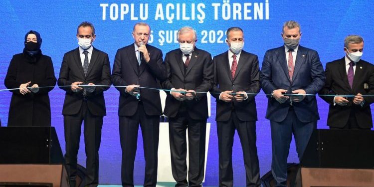 İstanbul’da 122 okula toplu açılış