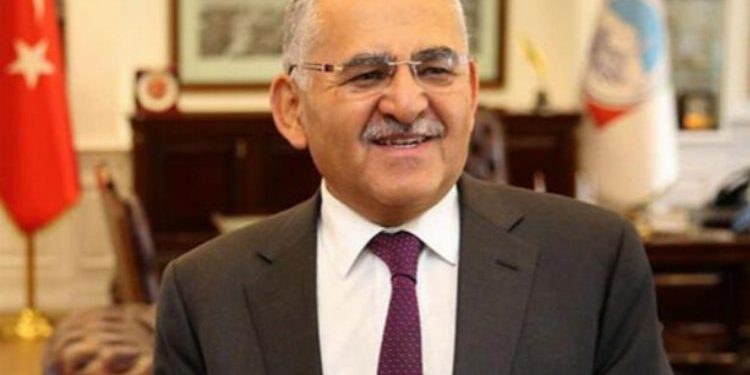 Kayseri Büyükşehir’den eğitime katkı
