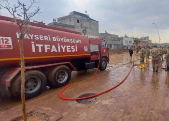 Kayseri selin de yaralarını sarıyor