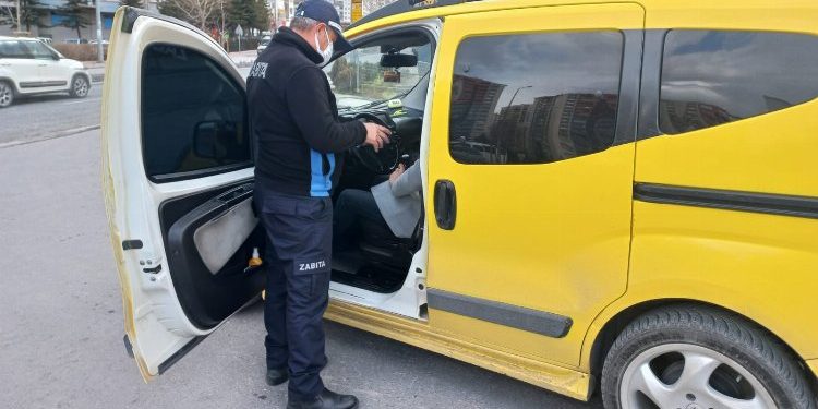 Kayseri zabıtadan servis ve taksi denetimi