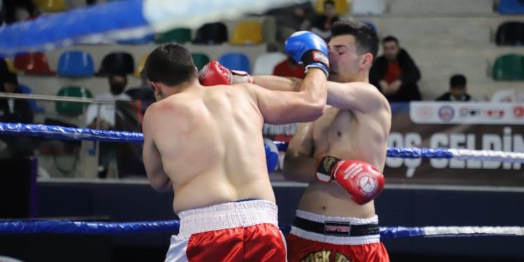 Kick Boksçular Kocaeli’de buluştu