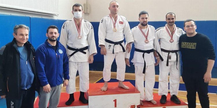 Kocaeli Kağıtspor’un engelsiz şampiyonları