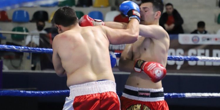 Kocaeli’de kick boks heyecanı