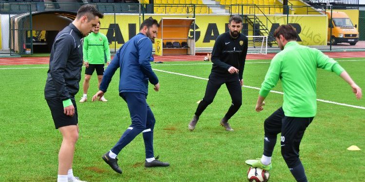 Lider Aliağaspor FK, Çiğli deplasmanına hazırlanıyor