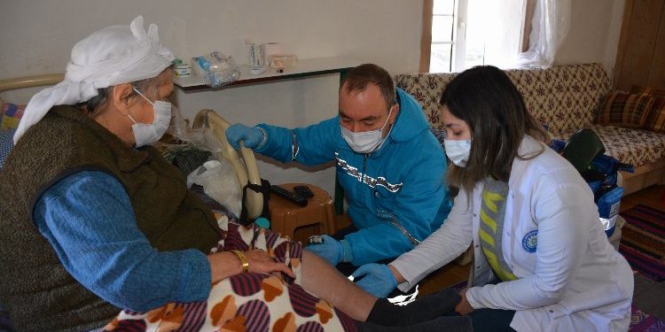 Manisa Büyükşehir’den hekim ve psikolog hizmeti