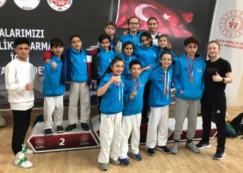 Manisalı karateciler, Bursa’dan 5 madalya ile döndü