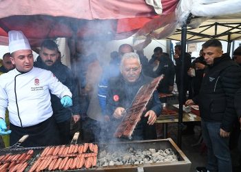 Memduh Büyükkılıç’tan Kahramanmaraş çıkarması