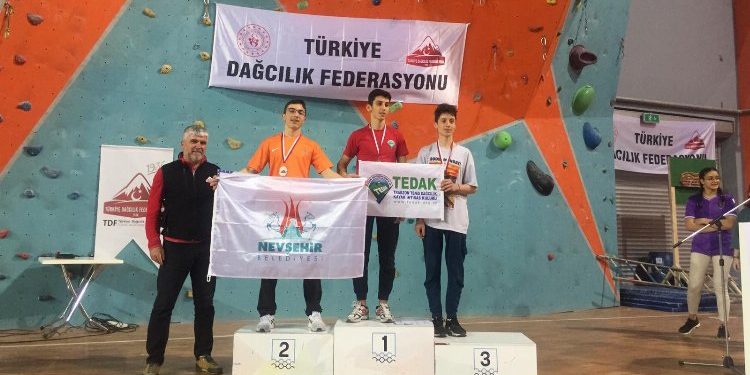 Nevşehir Belediyesi sporcuları madalyalara ambargo koydu