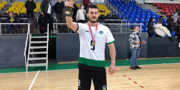 Şampiyon Sakarya Büyükşehir Belediyespor oldu