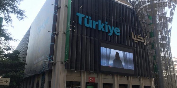 Türkiye ile BAE ihracatta 4 milyar dolar hedefliyor
