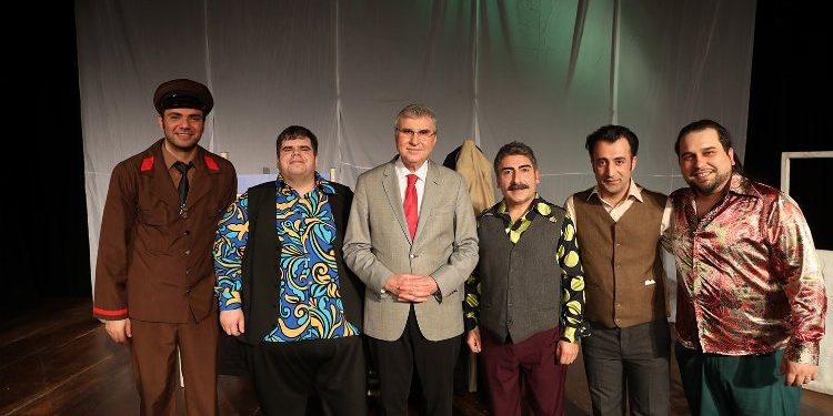 ‘Üçüncü Koğuş’ oyununa izleyicilerden tam not