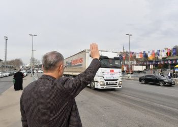Üsküdar’dan İdlib’e 100 tırlık yardım konvoyu yola çıktı