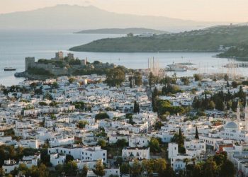 Yazlık bölgelerde satılık konutlar iki kat arttı