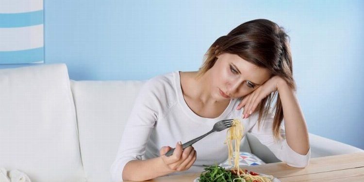 Yeme bozuklukları ile baş etmek için psikolojik destek şart!