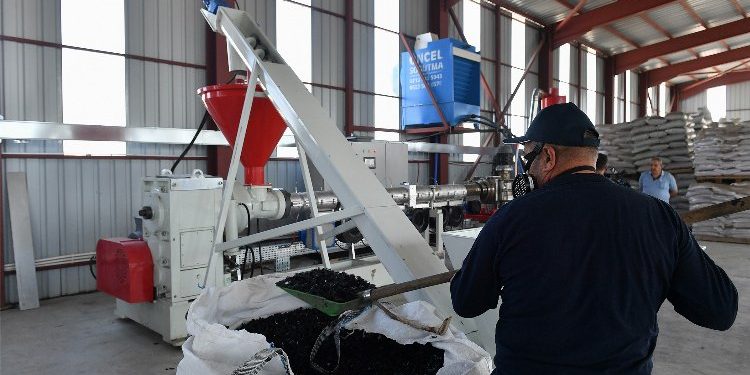 Atıklar bu fabrikalarda dönüşüyor