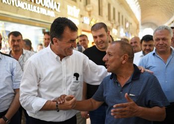 Başkan Dündar, Bursa esnafıyla gönül gönüle