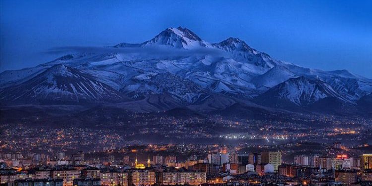 Erciyes Dağı’nda Plaj Voleybolu heyecanı