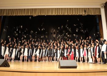 ERÜ Mimarlık’ta mezuniyet sevinci