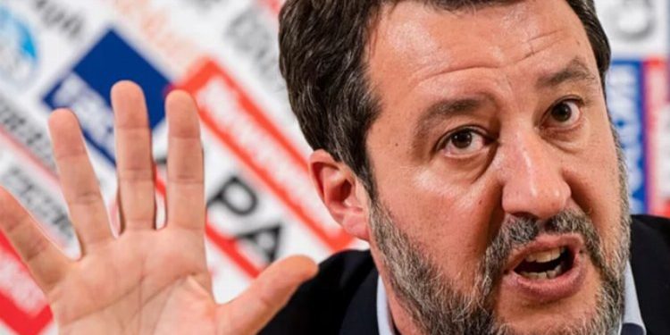 İtalya’da yüzde 40 ek kar vergisi piyasaları olumsuz etkiledi