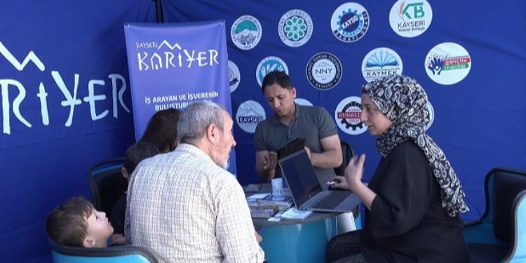 Kayseri Kariyer Merkezi iş kapısı oluyor