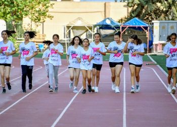 Kır Çiçekleri şampiyon kızlar yetiştiriyor