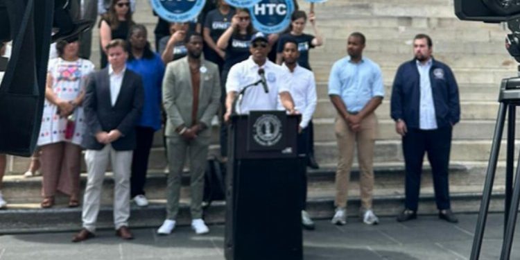 New York’tan Biden’a göçmen çağrısı