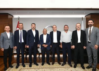 Tokat heyetinden Memduh Büyükkılıç’a ziyaret