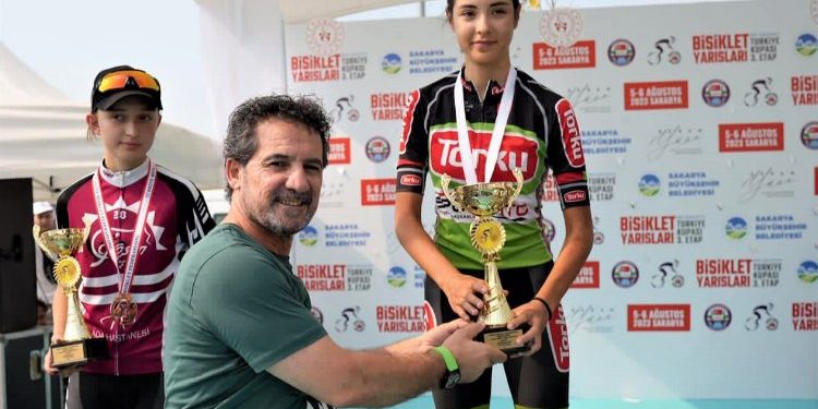 Torku Şekerspor madalyaları topladı