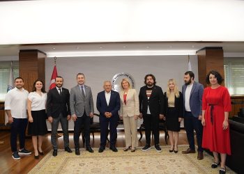 Kayseri eczacılardan Büyükşehir’e ziyaret