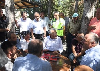 Memduh Büyükkılıç Yemliha sakinleriyle buluştu