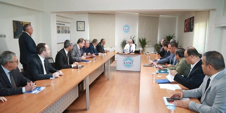 Memduh Büyükkılıç’tan KASKİ zirvesi