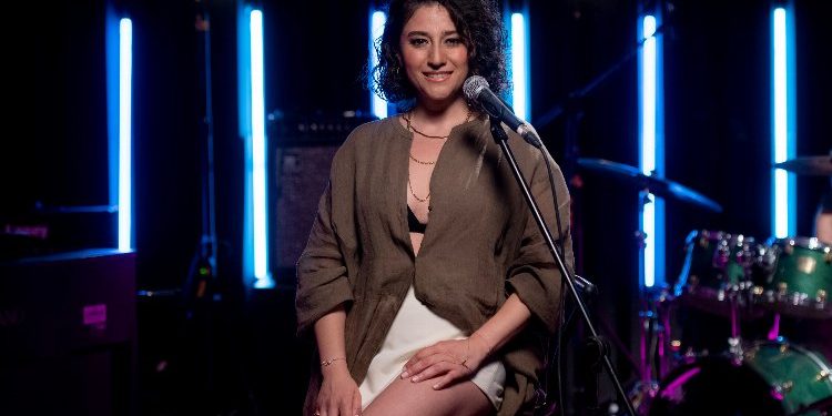 Merve Yılmaz’dan iki farklı ‘YETER’