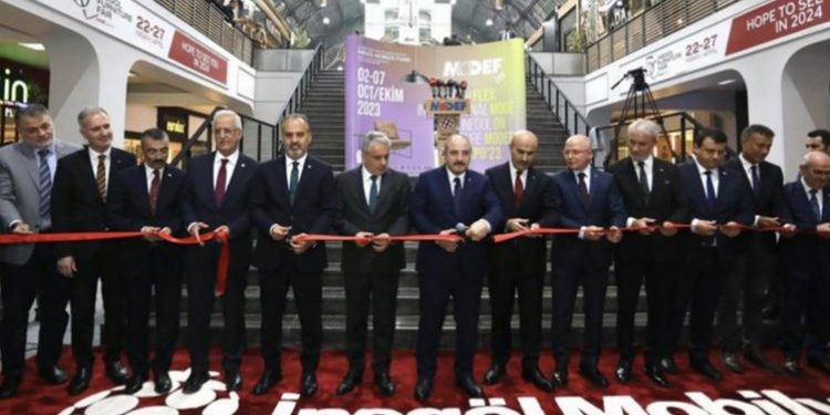 Bursa İnegöl’de ‘Mobilya Şöleni’ başladı